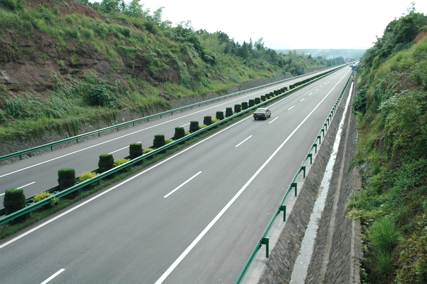 路面改建后的宣廣段.jpg
