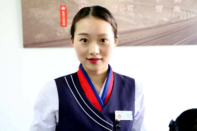 精致妝容 為微笑服務(wù)“點睛”2.jpg